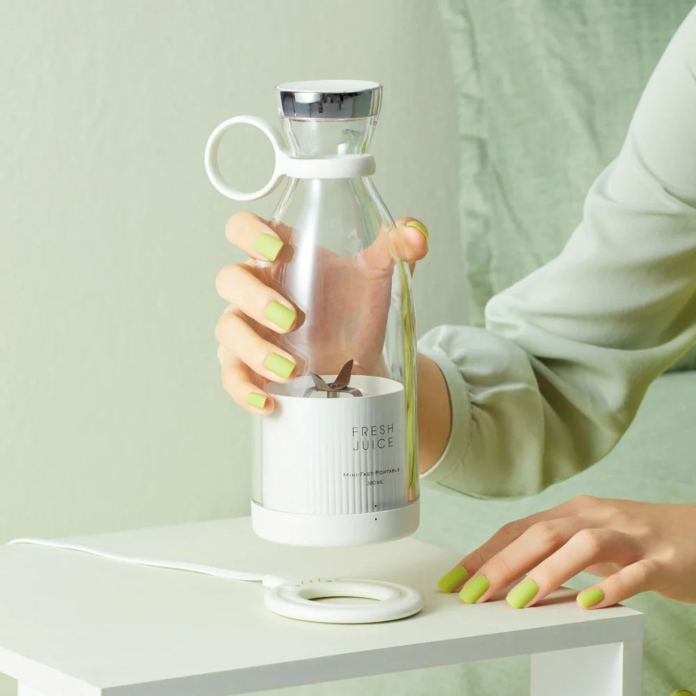 Fresh Juice™ – The Ultimate Portable Blender